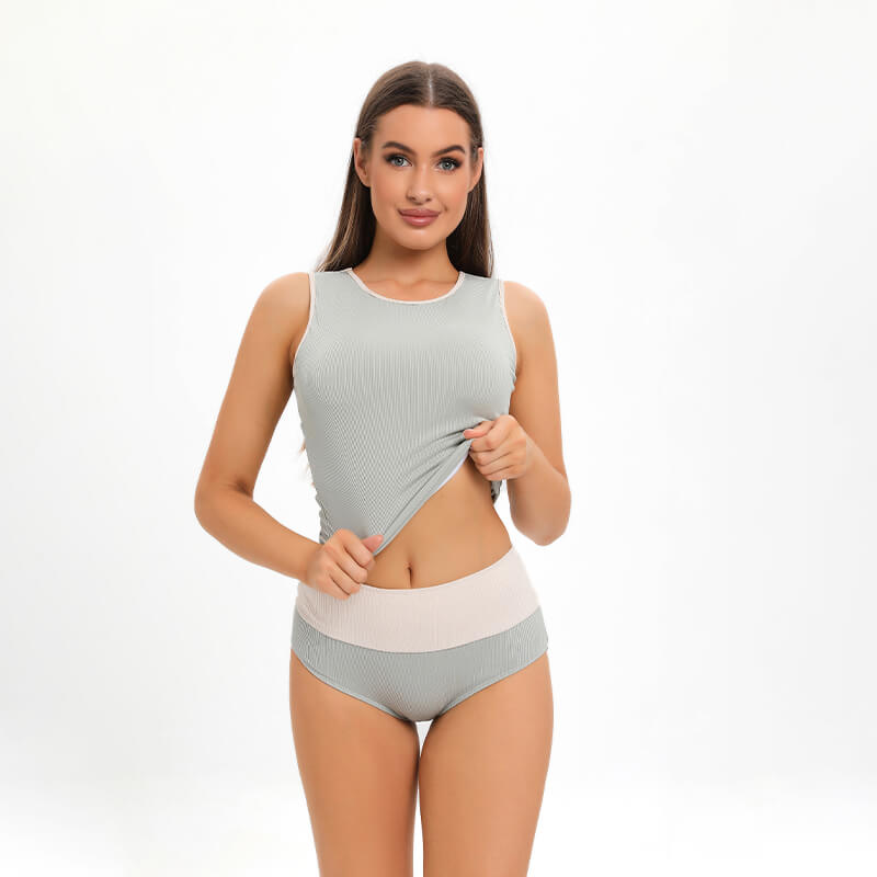 scoop neck swimming suit